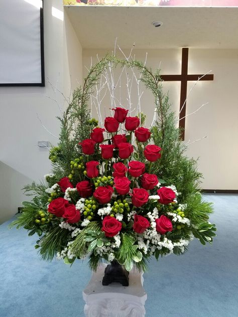 Flower Arrangements Ceremony, Flower Arrangements Ideas, Alter Flowers, Valentine Flower Arrangements, Easter Flower Arrangements, Rose Flower Arrangements, Large Floral Arrangements, Altar Flowers, Large Flower Arrangements