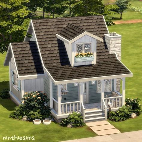 Sims House Reference, Tiny House Design Sims 4, Sims 4 Small House Exterior, Aesthetic Suburban House Exterior, Sims House Outside, Sims 4 Small Home Layout, Small Coquette House Exterior, Starter Sims House, Sims 1 Story House