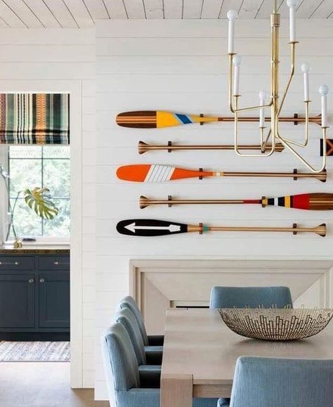 How to use artful painted oars as wall decor and gallery wall compositions. Shop or DIY the Look! Featured on Completely Coastal. Lakehouse Living Room, Wall Art Decor Ideas, Painted Oars, Paddle Decor, Art Decor Ideas, Wooden Oars, Painted Paddles, Tiles Living Room, Lake House Kitchen