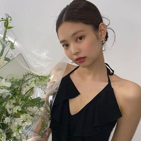 Jennie Earrings, Jennie Kim, Actresses, Quick Saves