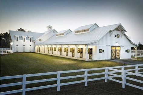 Luxury Horse Barns, Horse Barn Ideas Stables, Stable Ideas, Horse Barn Designs, Dream Stables, Dream Horse Barns, Horse Barn Plans, Horse Facility, Barn Living