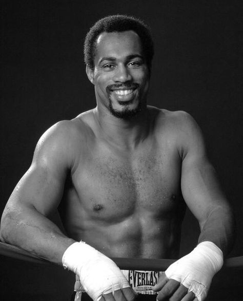 Ken Norton  (August 9, 1943 – September 18, 2013) was an American professional boxer who competed from 1967 to 1981, and held the WBC heavyweight title in 1978. Kenneth Howard Norton Sr. was born in Jacksonville, Illinois. Boxing Photos, Ken Norton, Boxing Legends, Mike Tyson Boxing, Boxing History, Sport Boxing, Professional Boxer, Mike Tyson, August 9