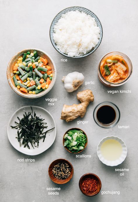 Vegetarian Recipes With Kimchi, Kimchi Rice Bowl, Kimchi Fried Rice Recipe, Vegan Kimchi, Vegan Fries, Quick Easy Vegan, Garlic And Ginger, Kimchi Fried Rice, Kimchi Recipe