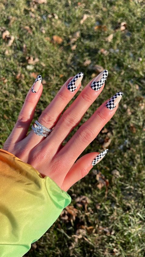 White Checkerboard Nails, Black And White Checkered Nails, Checkerboard Nails, Press On Nails Nude, Short Almond Shaped Nails, Two Tone Nails, Black Almond Nails, Almond Shaped Nails, Checkered Nails