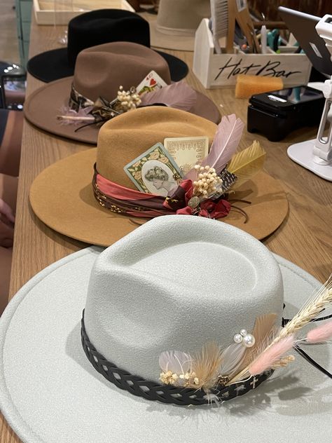 Flat Brim Cowgirl Hat, Custom Felt Hat Designs, How To Decorate A Fedora Hat, How To Decorate A Hat Ideas, Embellished Cowgirl Hat, Custom Cowboy Hat Bands, Decorative Hats Ideas, How To Decorate A Hat, Diy Rancher Hat