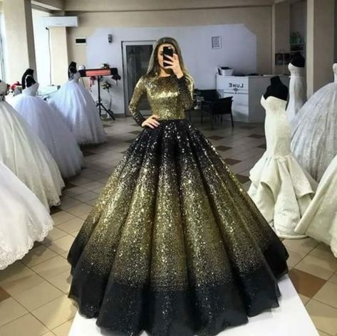 Maksi Dress Pakistani, Maksi Dress, Umbrella Gown, Full Sleeve Prom Dress, 15 Quinceanera, One Piece Full, Dress Pakistani, Indian Wedding Gowns, Long Prom Gowns