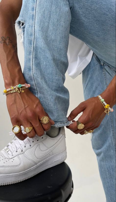 Men Charm Bracelet, Jewlrey Aesthic Men, Men Accessories Man Stuff, Jesper Fahey Aesthetic, Guys Jewelry, Atlas Corrigan, Jesper Fahey, Male Accessories, Accessories Man