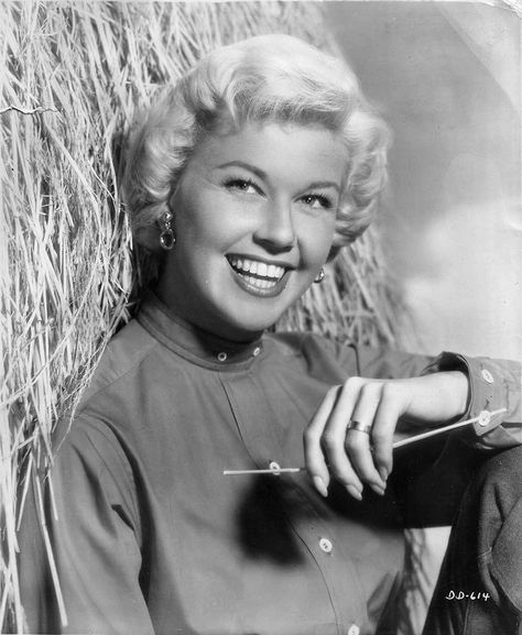 Doris Day Show, Doris Day Movies, Calamity Jane, Doris Day, First Ladies, Ginger Rogers, Kirk Douglas, Clark Gable, American Legend