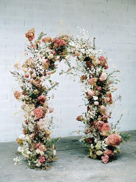 Autumn Floral Arch, Ceremony Arches Wedding, Dark Florals Wedding, Wedding Huppa, Flower Arches Wedding, Hydrangea Backdrop, Wedding Arches With Flowers, Wedding Flower Archway, Wedding Flower Backdrop