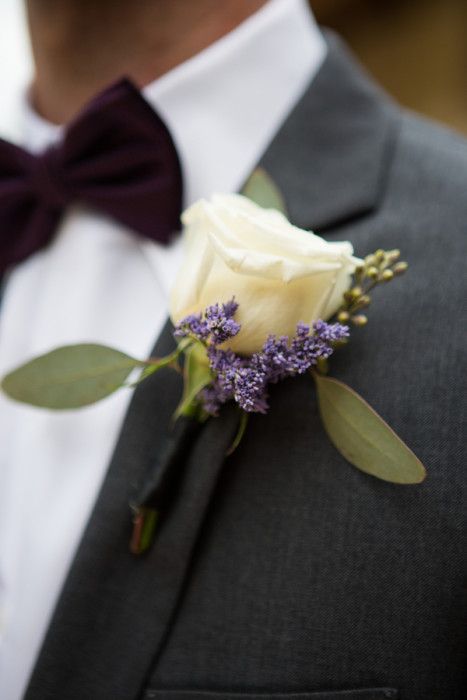 Simple Wedding Flowers White Roses, Simple Boutonniere, Purple Boutonniere, Lavender Boutonniere, Eucalyptus And Lavender, Wedding Flowers Hydrangea, White Boutonniere, Boho Wedding Flowers, Pink And Lavender