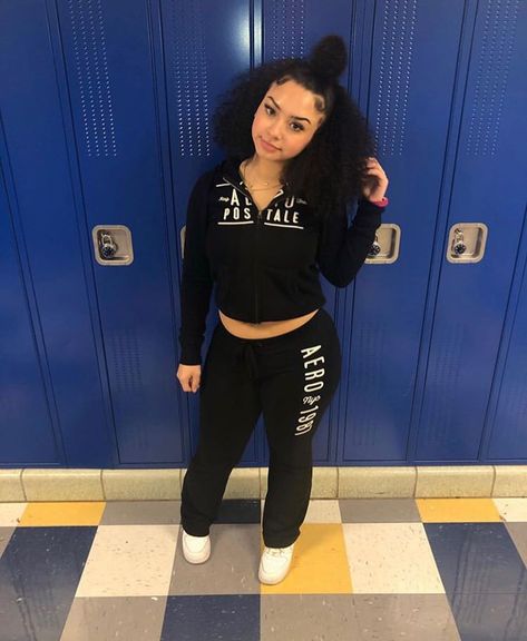 Local Bratz on Instagram: “Which schools fits your fav🥵😍 Follow @localbratzzdoll for more💗 @_lilyanastasia - - - - - - - - - -  #baddie #baddieoutfits #baddieoutfit…” High School Outfits Baddie, School Outfits Baddie, Aeropostale Set, 2019 Baddie, Freshman High School, Freshman High School Outfits, Aeropostale Outfits, Outfits For Highschool, Cute Highschool Outfits