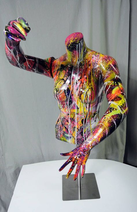 Spray paint on mannequin bust recycled by Airgone on DeviantArt Mannequin Art Ideas Creative, Painted Mannequin Art, Mannequin Art Ideas, Mannequin Diy, Painted Mannequin, Mannequin Decor, Art Mannequin, Mannequin Torso, Mannequin Art