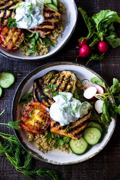 Grilled Salmon Tzatziki Bowl- a fast and delicious weeknight meal loaded up with healthy veggies! | www.feastingathome.com Salmon Tzatziki, Summer Veggies, Interesting Recipes, Makanan Diet, Grilled Veggies, God Mat, Healthy Veggies, Think Food, Grilled Salmon