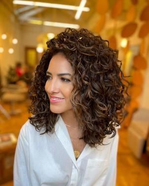 Embrace Your Waves: 34 Curly Shag Haircut Ideas for a Chic 2024 Look Curly Shag Haircut Medium, Layered Curly Haircuts, Shag Haircut Ideas, Curly Shag, Curly Shag Haircut, Brown Curls, Haircut Inspiration, Shag Hairstyles, Tight Curls