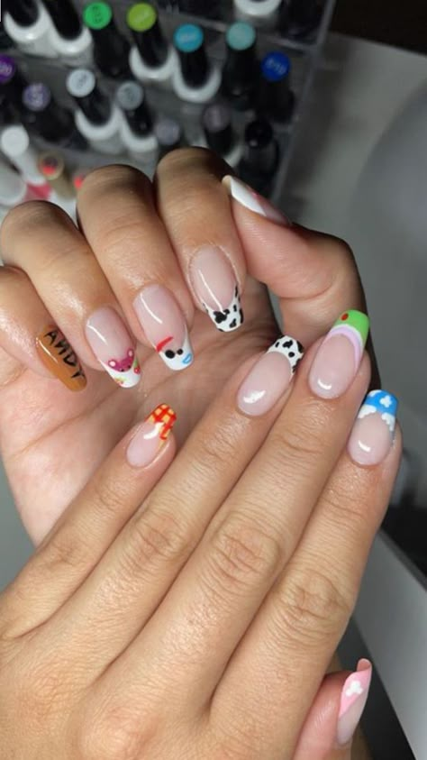 so cute I love them Disney Tip Nails, Universal Studio Nails Design, Gel X Disney Nails, Gel Color Nails Design, Toy Story Short Nails, Toy Story French Tip Nails, Disney Toy Story Nails, Moana Acrylic Nails, Disneyworld Nails Acrylics