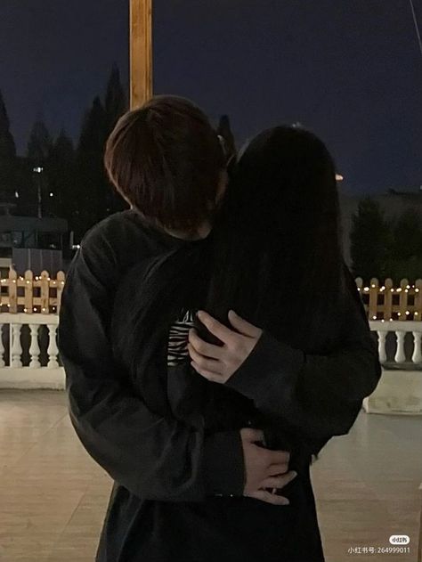 Hug Couples Goals, Cute Couple Aesthetic, Cute Hug, Hugging Couple, Couples Vibe, Perfect Boyfriend, Ulzzang Couple, Korean Couple, Cute Couple Selfies