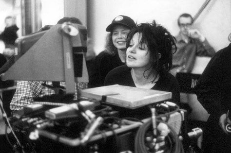 We're featuring filmmaker Amy Heckerling at next week's screening of FAST TIMES AT RIDGEMONT HIGH.  Learn more about Heckerling's work at https://en.wikipedia.org/wiki/Amy_Heckerling Amy Heckerling, Fast Times At Ridgemont High, Female Filmmaker, Donate Blood, Female Directors, Making Movies, Rooftop Party, Visit New Orleans, Movie Directors