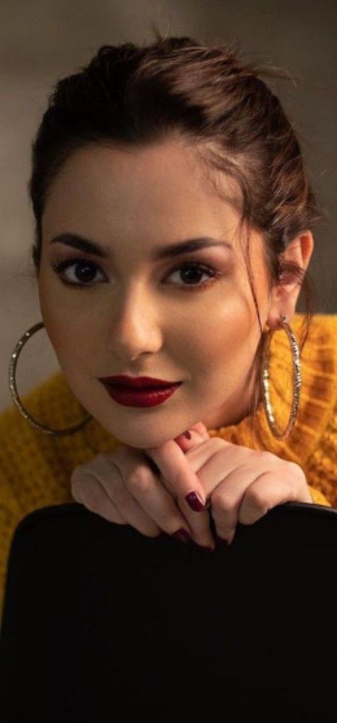 Girly Photography Face, Yalla Dp, Lara Craft, Haniya Amir, Hania Aamir, Photography Face, Shannara Chronicles, Leading Women, Hania Amir