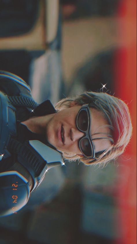 Evan Peters Ipad Wallpaper, Evan Peters Wallpaper Iphone, Peter Maximoff Wallpaper, Evan Peters Aesthetic Wallpaper Laptop, Evan Peters Collage Wallpaper, Pietro Maximoff Aesthetic Wallpaper, Quicksilver Wallpaper, Evan Peters Wallpaper, Quicksilver Xmen