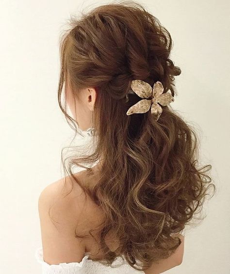 Gorgeous Half-Up Half-Down Hairstyles | Wedding Hairstyle Ideas Bridgerton Prom, Half Down Curly Hairstyles, Half Up Half Down Curly, Down Curly Hairstyles, Matric Farewell, Wedding Hair Half, Prom Hairstyle, Bridesmaid Hair Half Up, Elegant Wedding Hair