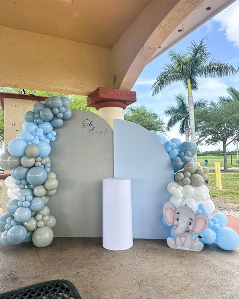 Oh baby! 🍼💙 🐘 A sweet baby elephant themed babyshower! #MiamiBalloons #MiamiPartyDecor #MiamiBabyshower #MiamiPartyBalloons #Babyshower #ElephantBabyshower #BoyBabyshower Dumbo Themed Baby Shower Ideas, Baby Elephant Baby Shower Ideas, Baby Boy Elephant Shower Ideas, Elephant Balloon Decoration, Elephant Theme Baby Shower Boy, Elephant Baby Shower Backdrop, Dumbo Baby Shower Theme, Blue Elephant Baby Shower, Elephant Baby Shower Theme Boy