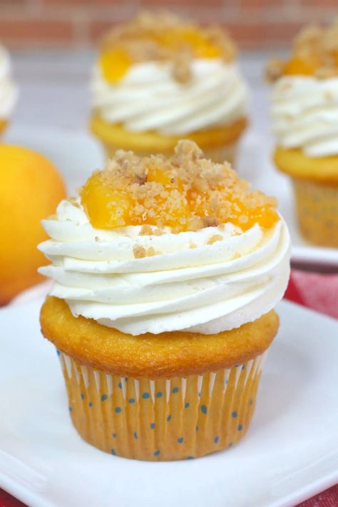 Cobbler Cupcakes, Peach Cobbler Cupcakes, Peach Cupcakes, Summer Cupcakes, Peach Pie Filling, Pie Cupcakes, Homemade Cupcakes, Vanilla Cake Mixes, Gourmet Cupcakes