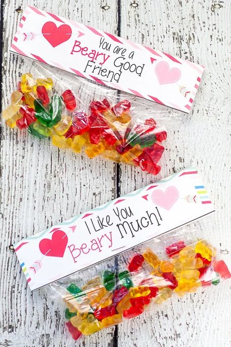 Printable Gummy Bear Valentines Gummy Bear Valentines, Gummy Worm Valentine, Sew Blanket, Valentines Day Cards Diy, Valentines Printable, Vday Gifts, Class Valentines, Valentine Gifts For Kids, Preschool Valentines