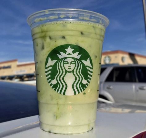 15 DELICIOUS Starbucks Drinks Under 100 Calories – Always Hungry Macro Barista, Health Benefits Of Matcha, Low Calorie Starbucks Drinks, Green Tea Lemonade, Strawberry Acai Refresher, Starbucks Matcha, Cinnamon Dolce Latte, Iced Green Tea, Under 100 Calories