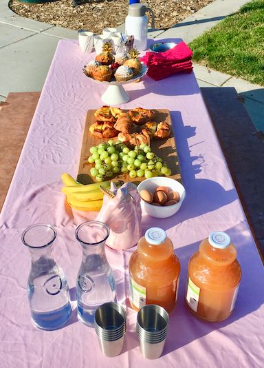 Here's the set up for my daughter's plastic-free birthday party! #plasticfree #zerowaste #gogreen #plasticfreeliving #zerowasteliving #momlife #zerowastemom #plasticfreemom Plastic Free Party Decorations, Zero Waste Party Ideas, Zero Waste Birthday Party, Zero Waste Party Favors, Recycled Plastic Products For Cooking, Birthday Parties For Kids, Plastic Free Living, Zero Waste Living, Free Birthday