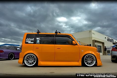 xB Daihatsu Materia, Cube Car, Toyota Scion Xb, Car Customization, Scion Xd, Mystery Machine, Car Modification, Scion Xb, Toasters