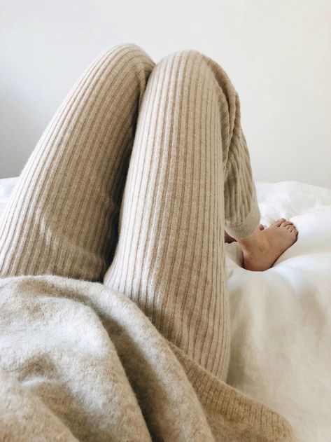 Loungewear Edit — Dreams + Jeans Loungewear fashion inspiration Modern Hepburn, Dream Jeans, Cold Outfits, Cozy Sweaters, Comfy Outfits, Leg Warmers, Capsule Wardrobe, Lifestyle Blog, Outfit Of The Day