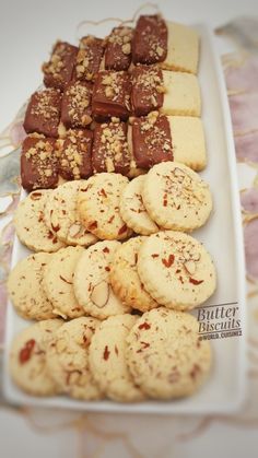 Eggless Biscuit Recipe, Eid Biscuits Recipes, Tea Biscuits Easy, Best Butter Biscuit Recipe, Diwali Biscuits, Butter Biscuit Recipe, Golden Food, Eid Biscuits, Sweet Meat Recipe