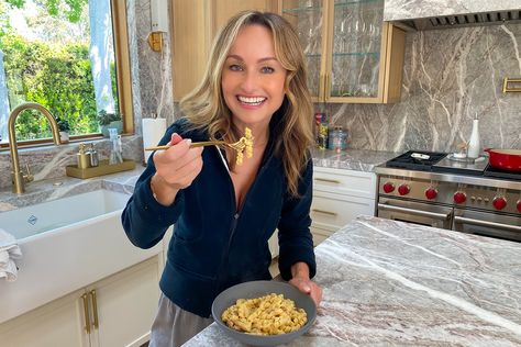 Giada Carbonara Recipe, Giada Pasta Sauce, Carbonara Recipe Authentic, Giada Pasta, Chicken Carbonara Pasta, Pasta Carbonara Giada Food Network, Giada At Home, Carbonara Pasta Serious Eats, Chicken Carbonara