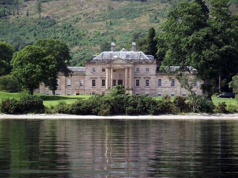 Rossdhu House built in 1773 was home to the chief of the clan Colquhoun, built to replace a castle they lived in since the fifteenth century. Colquhoun Clan, Bonnie Scotland, Scotland Castles, Scottish Castles, Manor Houses, Loch Lomond, Country Houses, English Country House, Live Now