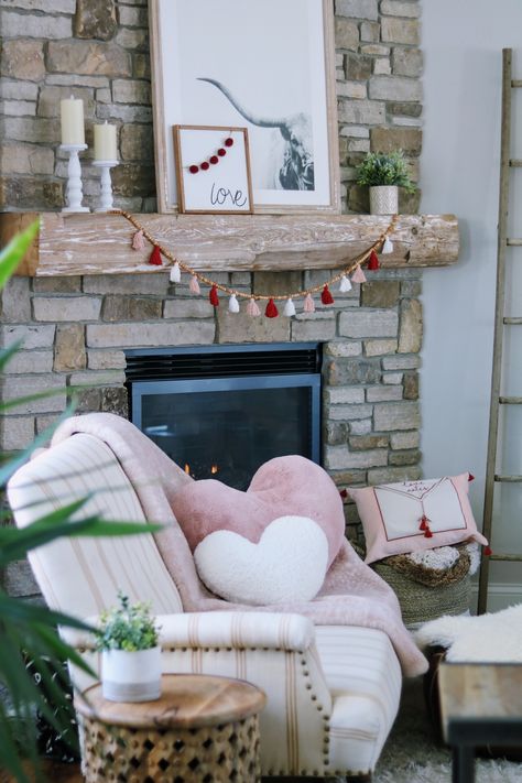 How To Decorate After Christmas, Decorate After Christmas, Valentine's Home Decoration, Vday Decor, Black Brick Wall, Valentine's Decor, Valentines Decor, Valentines Decorations, Crafts Videos