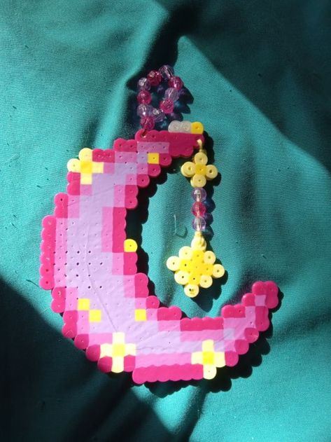 moon and stars wall hanging Perler Beads Round Pattern, Bubbles Perler Bead Pattern, Fuse Bead Wall Art, Star Pearler Beads, Perler Bead Suncatchers, Perler Bead Outlet Cover, Star Hama Beads, Picture Beads Ideas, Display Perler Bead Creations