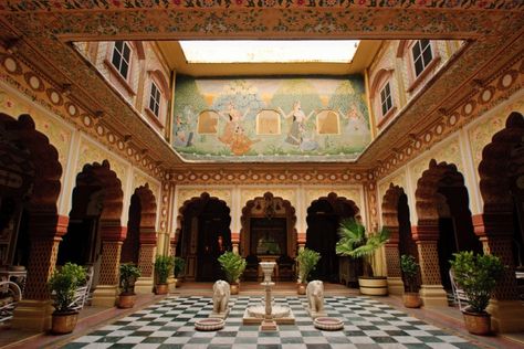 Architecture of forts and palaces of Rajput Provinces (Page 3) : Rajput Provinces of India Tiny Beach House, Royal Houses, Indian Temple Architecture, India Architecture, Resort Lifestyle, Palace Interior, Indian Home Design, House Design Pictures, Temple Architecture