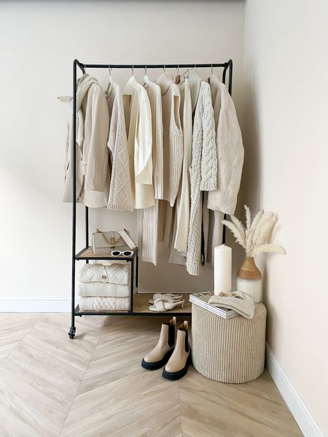 Simple Clothing Rack, Garment Rack Bedroom Aesthetic, Bedroom With Clothing Rack, Clothing Rack In Bedroom, Garment Rack Bedroom, Clothes Rack Bedroom, Clothing Rack Bedroom, Room Minimal, Bedroom Ideas For Small Rooms Diy