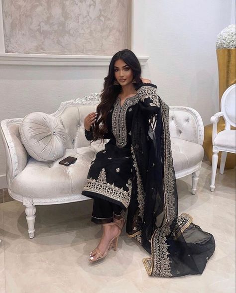 Asian Clothes Pakistan, Desi Wedding Clothes, Black Desi Outfit, Black Suit Salwar, South Asian Dresses, Eid Clothes Pakistani, Desi Outfits Casual, Afghan Dresses Traditional, South Asian Outfits