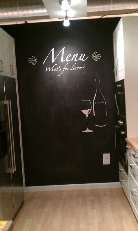 Chalkboard paint on the kitchen wall <3 Chalkboard Door Ideas Kitchen, Kitchen Chalkboard Ideas, Chalkboard Paint Kitchen, Family Chalkboard, Chalkboard Wall Kitchen, Kitchen Wall Ideas, Kitchen Chalkboard, Sign Boards, Chalk Paint Ideas