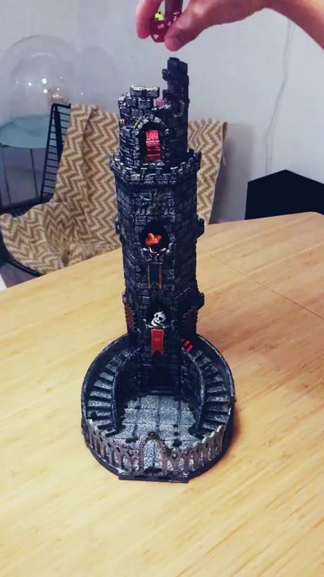 Dice Tower Ideas, Dnd Props, Dnd Diy, Dnd Crafts, Dm Screen, Funny Photoshop, Dice Tower, Dungeons And Dragons Dice, 3d Printed Objects