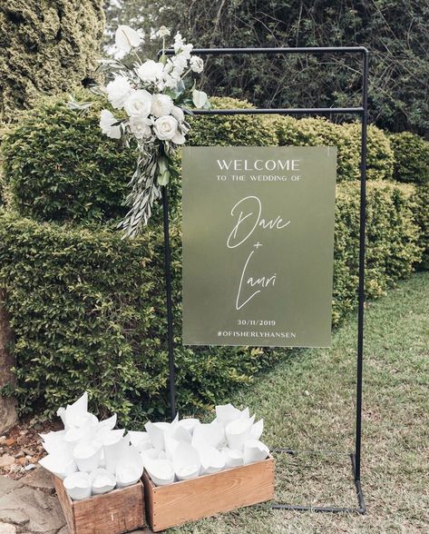 The Wild Side on Instagram: “Welcome to the wedding of Lauri + Dave ✨ Frosted perspex welcome sign with white writing on our black stand ⚡️ Signage - @bridge.co1…” Stand Signage, Standing Signage, Drawing Wedding Invitation, Wedding Entrance Sign, Red Wedding Theme, Wedding Accesories, Wedding Backdrop Design, Backdrop Photo, Modern Wedding Inspiration