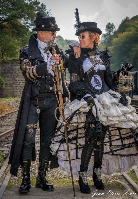 Steampunk Style Outfits, Steam Punk Outfits Modern, Steam Punk Costume Male, Stem Punk Costume, Steampunk Masquerade Outfit, Victorian Punk Aesthetic, Steam Punk Halloween Costume, Womens Steampunk Outfit, Steam Punk Witch