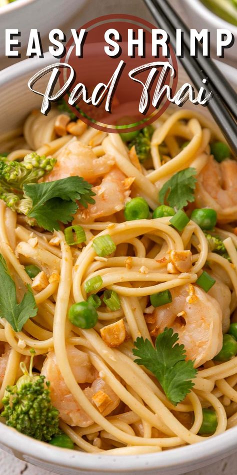 Bold, flavorful, and packed with a nutty punch and just a kick of spice, Shrimp Pad Thai is one of the most popular Thai dishes around for a delicious reason. Shrimp Pad Thai Recipe, Hmr Recipes, Popular Thai Dishes, Summer Shrimp Recipes, Shrimp Pad Thai, Noodles And Company, Tasty Thai, Pad Thai Recipe, Thai Recipe