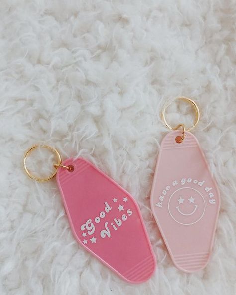 Hotel Keychain, Small Business Ideas, Shop Small Business, New Website, Etsy Jewelry, Small Shop, Cricut Projects, Good Vibes, Etsy Finds