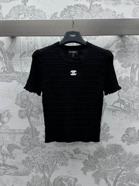 Okify Chanel T-shirt Black
$1200 save 25% - Code : “ vip” + free gift , bag
$800 save 20% - Code : ”vip20” + sunglass, shoes...
$400 save 17% - Code :”c8” + earrings , hat Chanel T Shirt, Free Gift, Gift Bag, Black Shirt, Chanel, Sunglasses, T Shirt, Clothes, Black