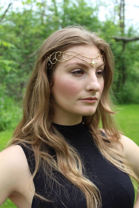 Gold star crown | Etsy Bridal Circlet, Diy Tiara, Wire Crown, Star Crown, Fairy Crown, Style Festival, Festival Style, Metal Stars, Swarovski Crystal Beads