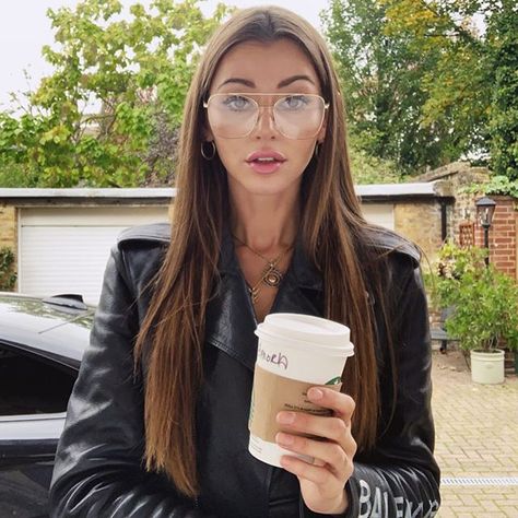 Eleanor Calder (@eleanorj92) • Instagram photos and videos Eleanor Calder Outfits, Eleanor Calder Style, Louis And Eleanor, London Models, Eleanor Calder, Perrie Edwards, Michael Clifford, Celebrities Humor, Girl Inspiration