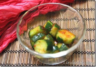 Kim Chee Cucumber Recipe, Kimchee Recipe, Kim Chee, Korean Cucumber, Cucumber Kimchi, Japanese Cucumber, Hawaiian Dishes, Korean Side Dishes, Kimchi Recipe