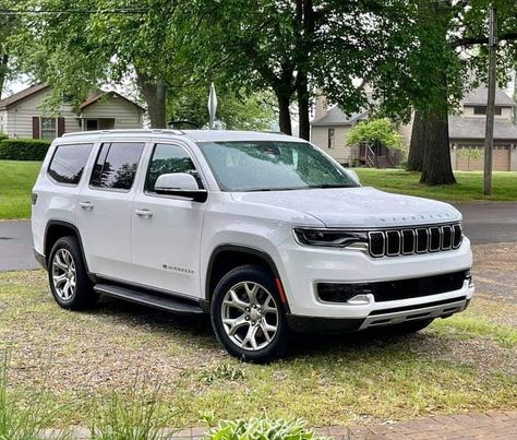 White Jeep Wagoneer, Keep Grand Wagoner, Wagoner Jeep, New Jeep Wagoneer, Mom Cars, Farm Inspiration, Life Plans, Jeep Grand Wagoneer, White Jeep